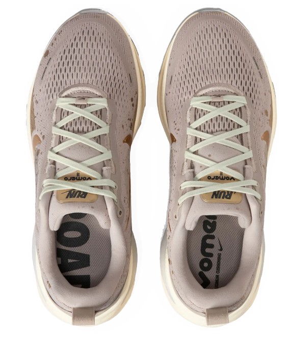 Nike Vomero 18 SE – Cream / Metallic Gold Grain / Coconut Milk