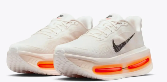 Nike Vomero Premium – Sail / Coconut Milk / Total Orange